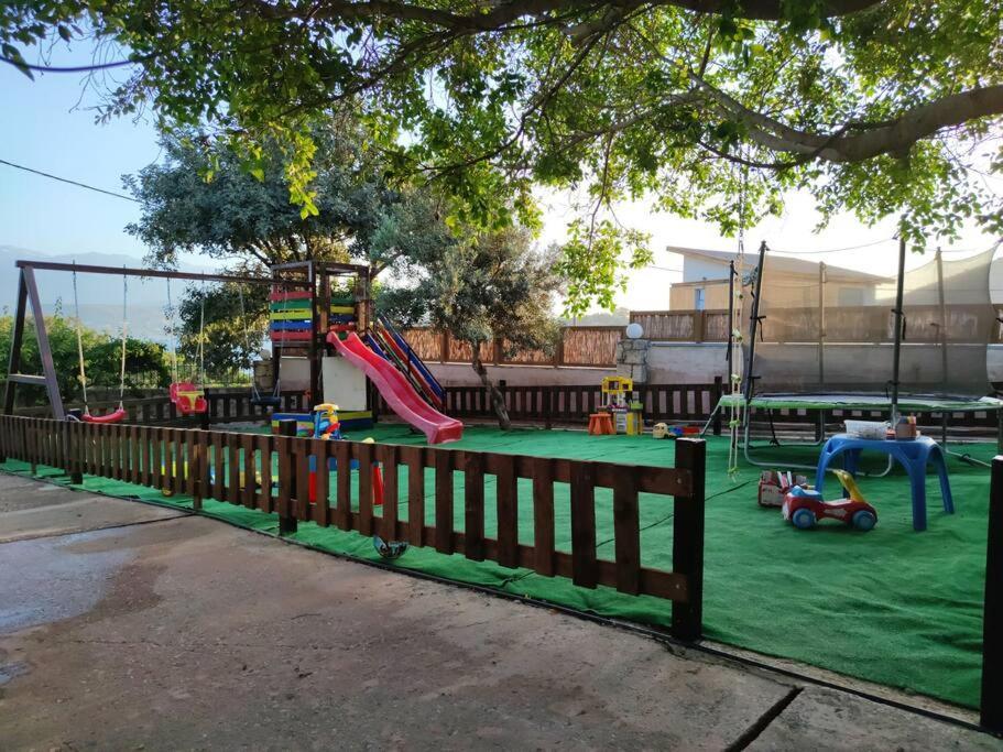 Seaside, Relaxing Family House With Playground! Villa Lavrys 4 Marathi  Luaran gambar